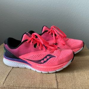 Saucony Kinvara 9 Everun / Breast Cancer